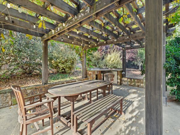 Sonoma County Home 984531