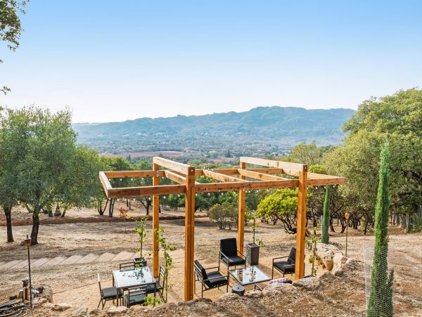 Sonoma County Home 984533