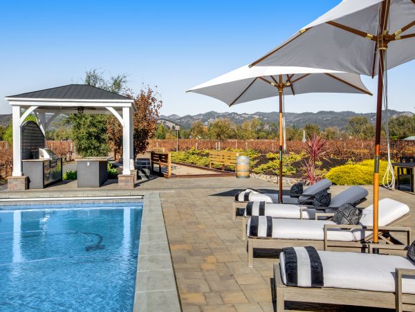 Sonoma County Home 984534