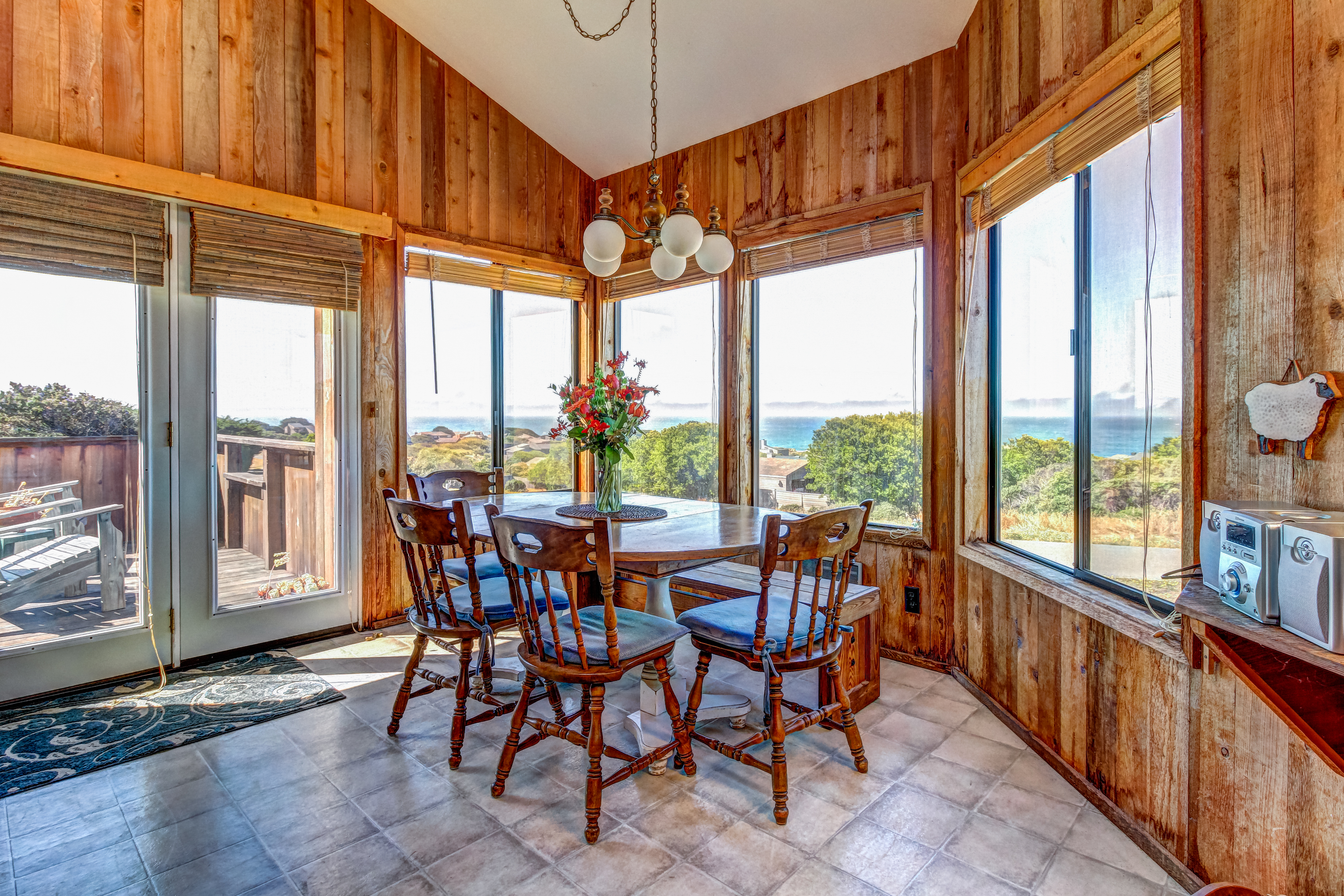 Sonoma County Home 984536