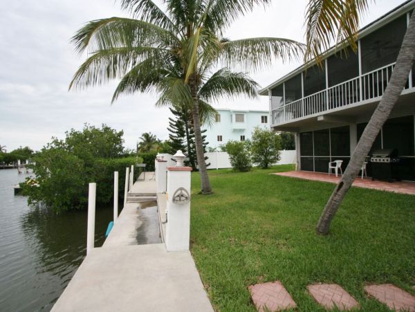 Short Walk to Beach Marathon Vacation Home Private Pool