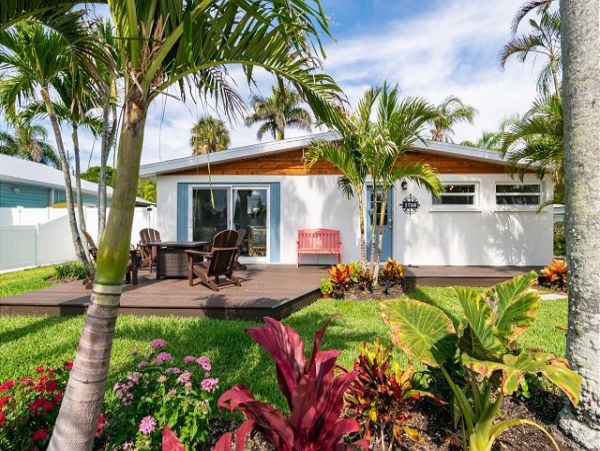 Holmes Beach Vacation Home Private Pool Short Walk To Beach