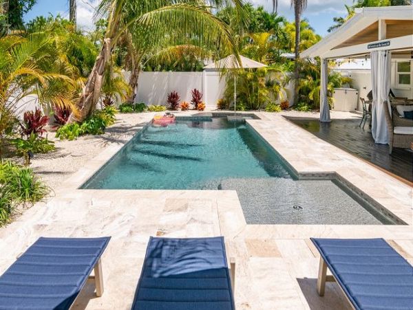 Holmes Beach Vacation Home Private Pool Short Walk To Beach