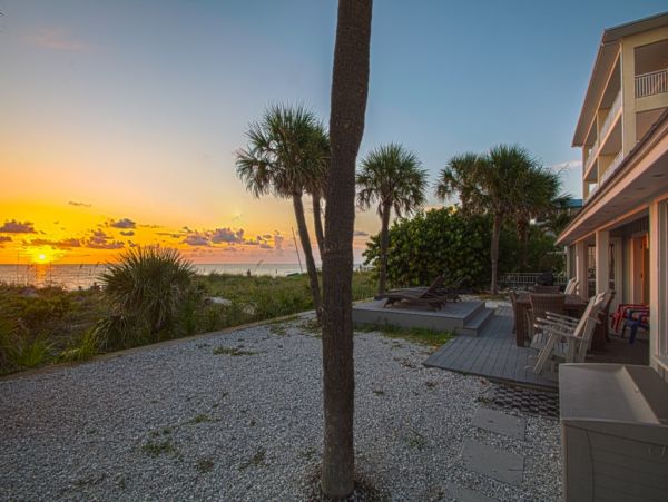 On Beach Indian Rocks Vacation Home Seven Bedrooms