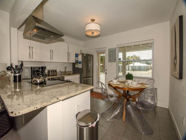 On Beach Indian Rocks Vacation Home Seven Bedrooms