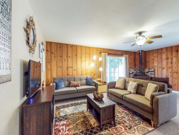 Yosemite Area Home 984546