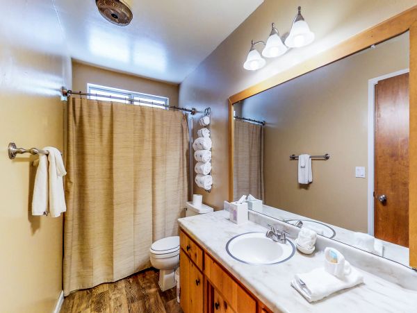 Yosemite Area Home 984546