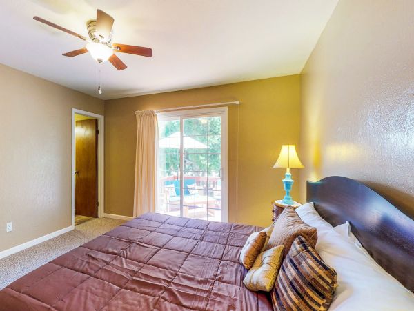 Yosemite Area Home 984546