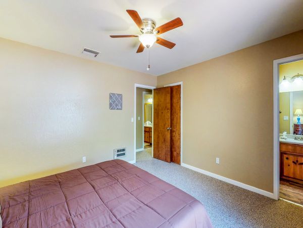 Yosemite Area Home 984546