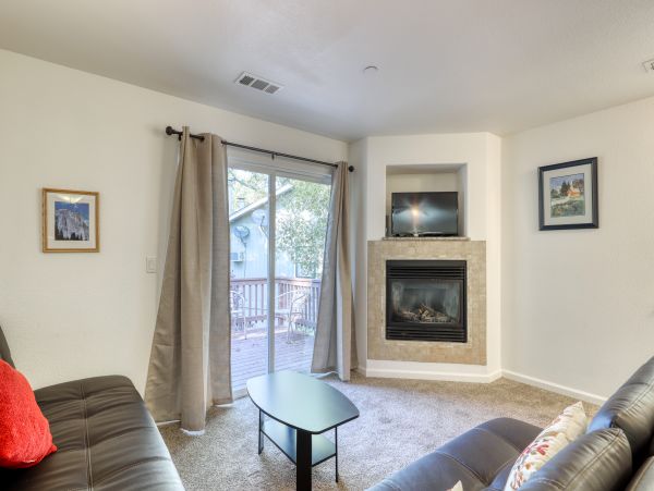 Yosemite Area Home 984547
