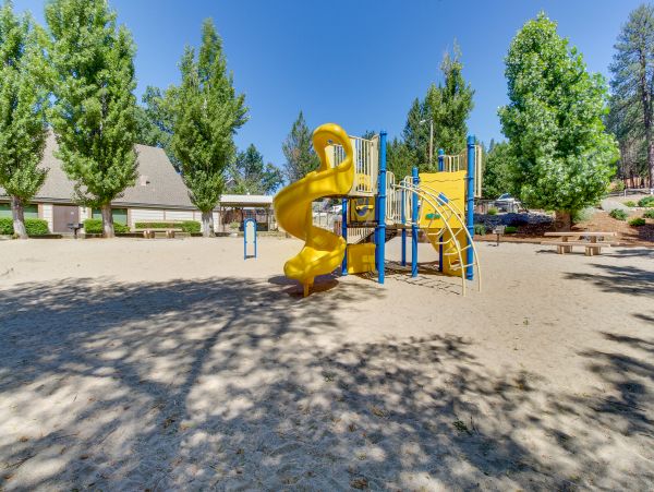 Yosemite Area Home 984552