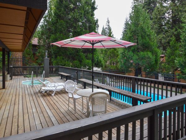 Yosemite Area Home 984553
