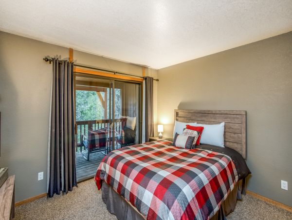 Yosemite Area Home 984553