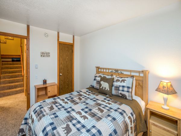 Yosemite Area Home 984553