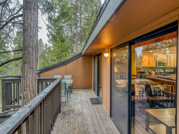 Yosemite Area Home 984553