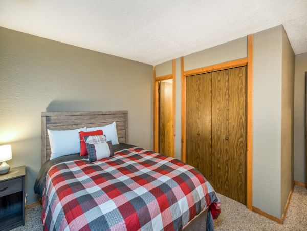 Yosemite Area Home 984553