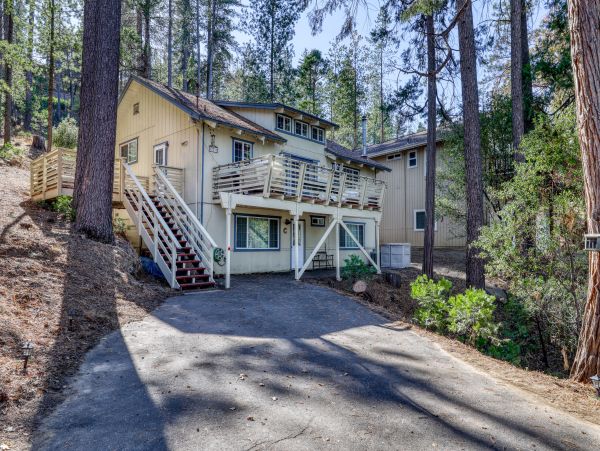 Yosemite Area Home 984554