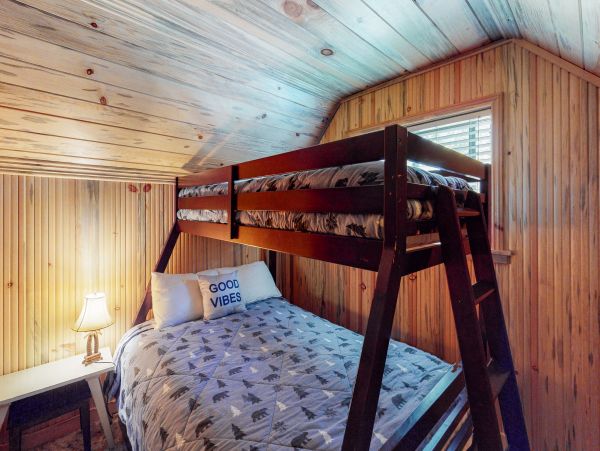 Yosemite Area Home 984555
