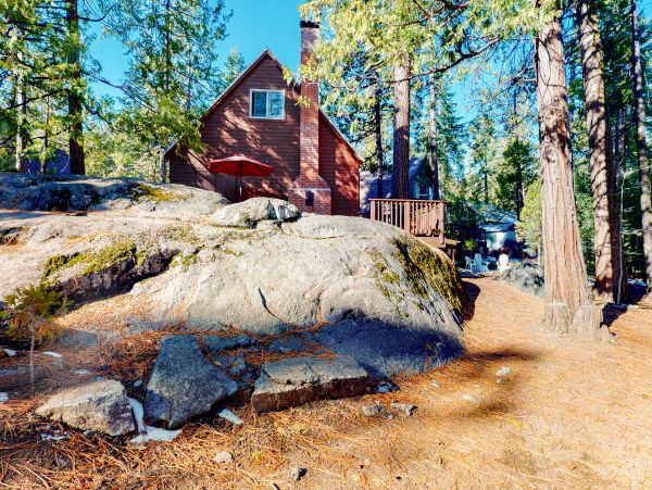 Yosemite Area Home 984555
