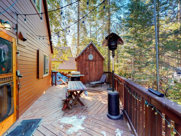 Yosemite Area Home 984555