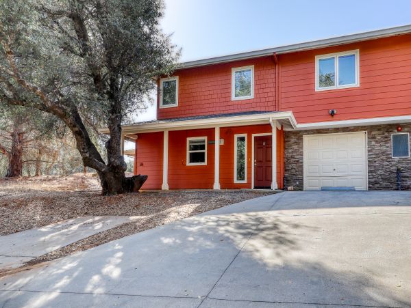 Yosemite Area Home 984556