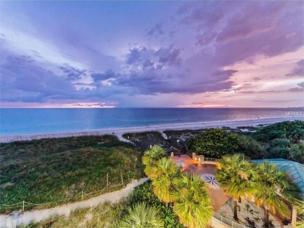 Treasure Island Beachfront Vacation Rental 6-Bedroom Gulf Coast Luxury Home with Pool