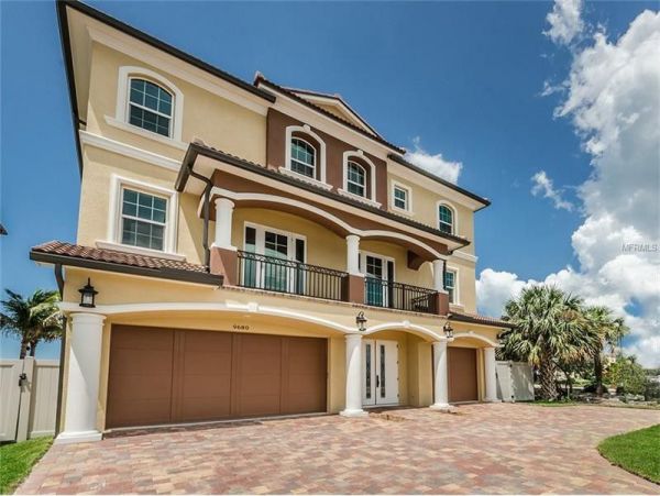 Treasure Island Beachfront Vacation Rental 6-Bedroom Gulf Coast Luxury Home with Pool