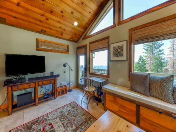 Yosemite Area Home 984560