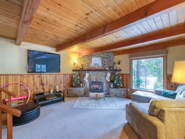 Yosemite Area Home 984561