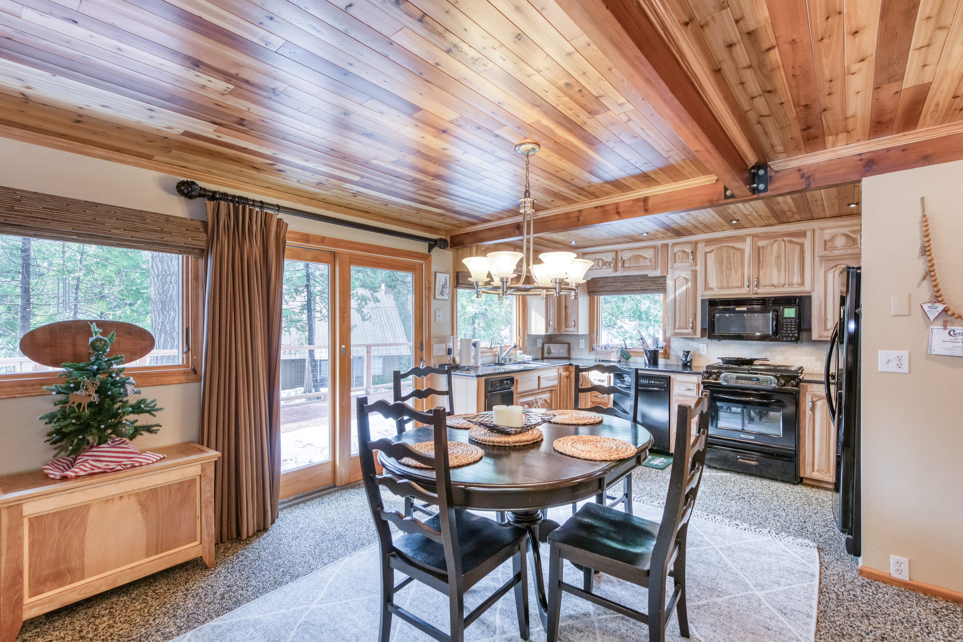 Yosemite Area Home 984561