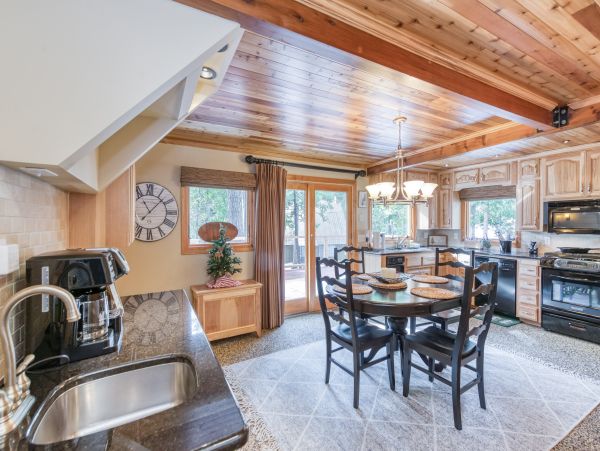 Yosemite Area Home 984561