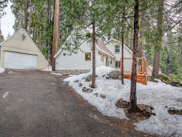 Yosemite Area Home 984561