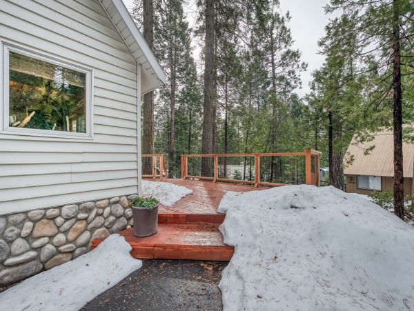Yosemite Area Home 984561