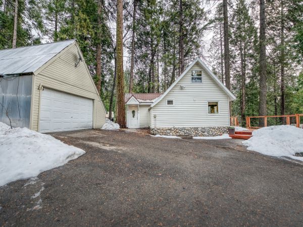 Yosemite Area Home 984561
