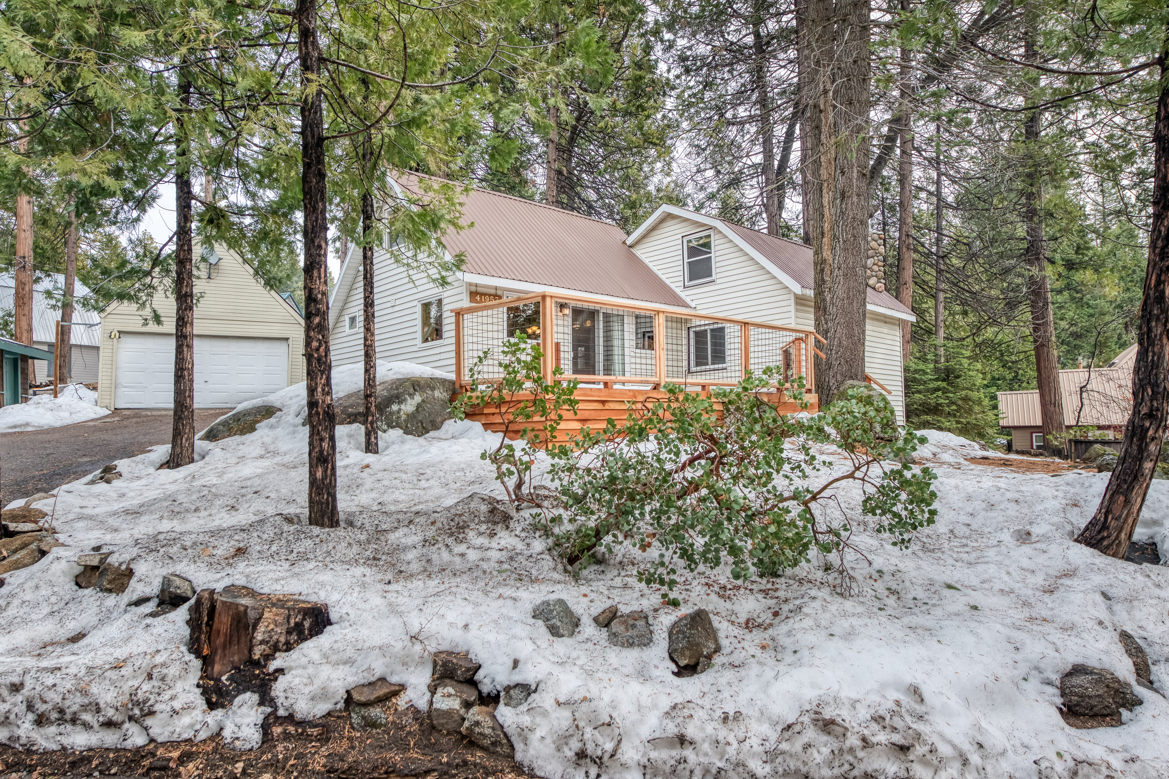 Yosemite Area Home 984561