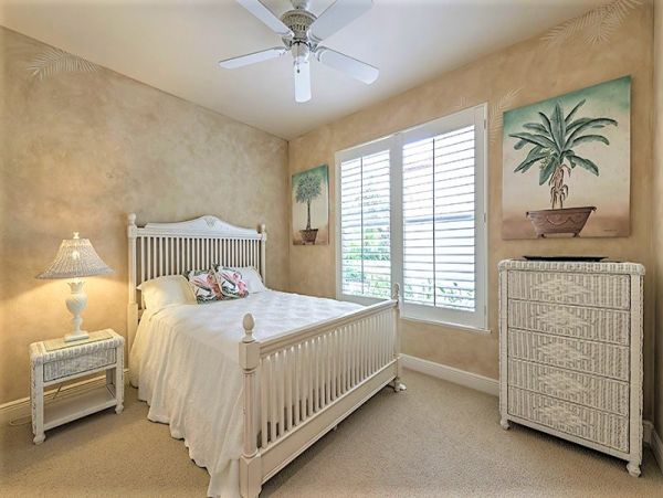 Vacation Home with Caged Pool & Spa in Naples