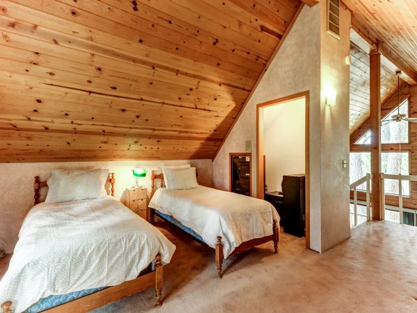Yosemite Area Home 984569