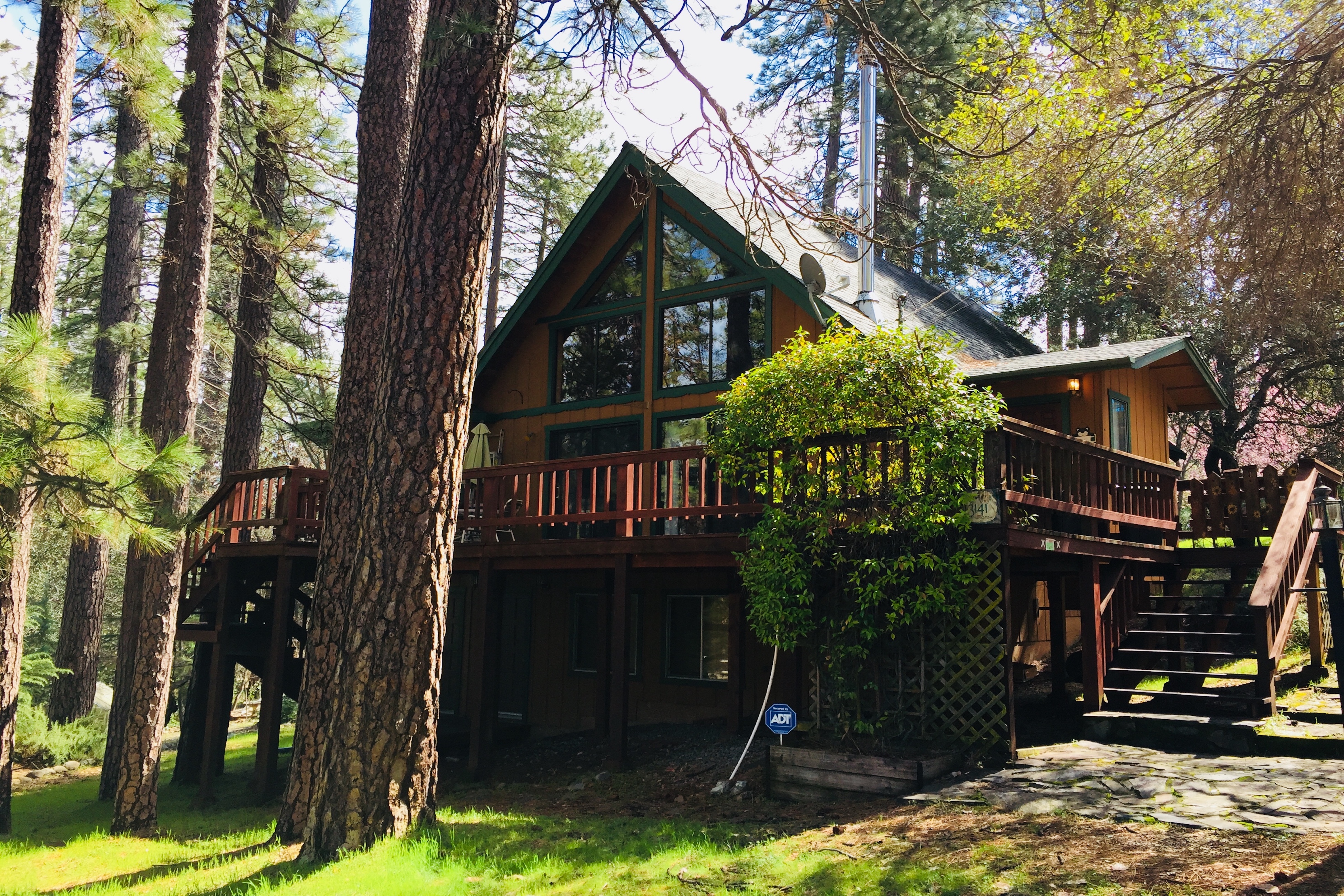 Yosemite Area Home 984569