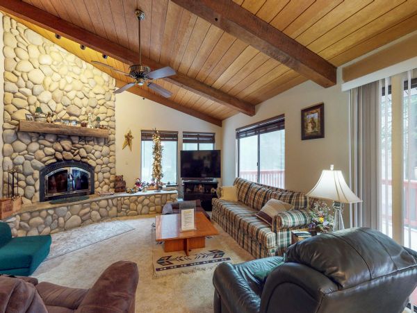 Yosemite Area Home 984570
