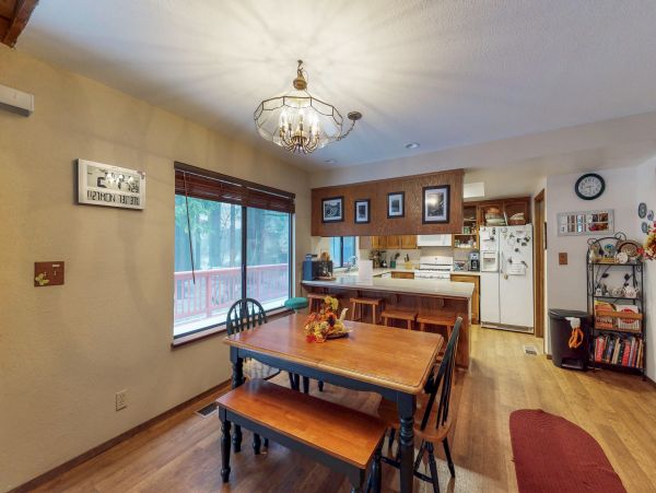 Yosemite Area Home 984570