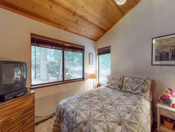 Yosemite Area Home 984570