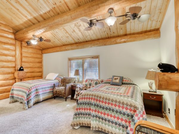 Yosemite Area Home 984571