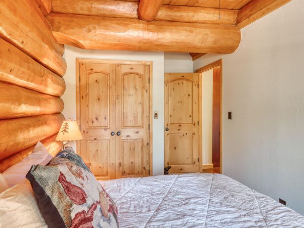 Yosemite Area Home 984571