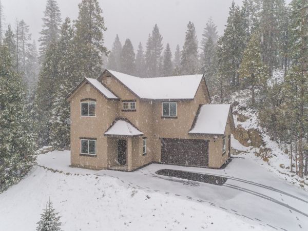 Yosemite Area Home 984572