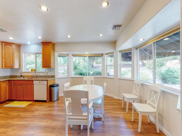 Yosemite Area Home 984573