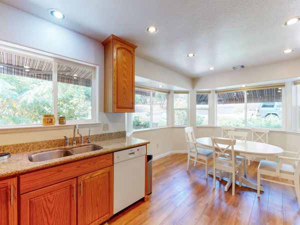 Yosemite Area Home 984573