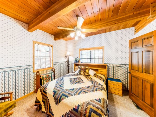 Yosemite Area Home 984574