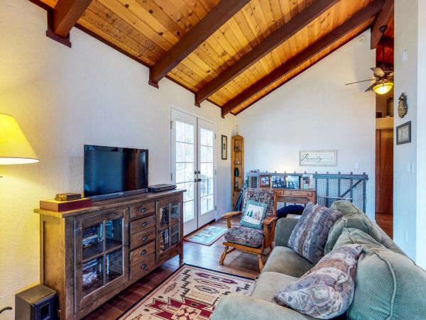 Yosemite Area Home 984575