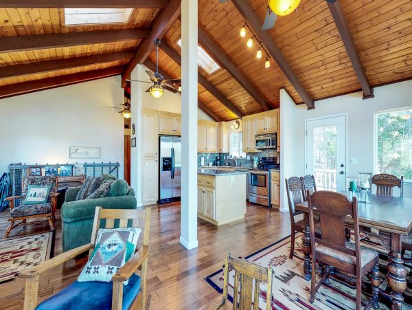 Yosemite Area Home 984575