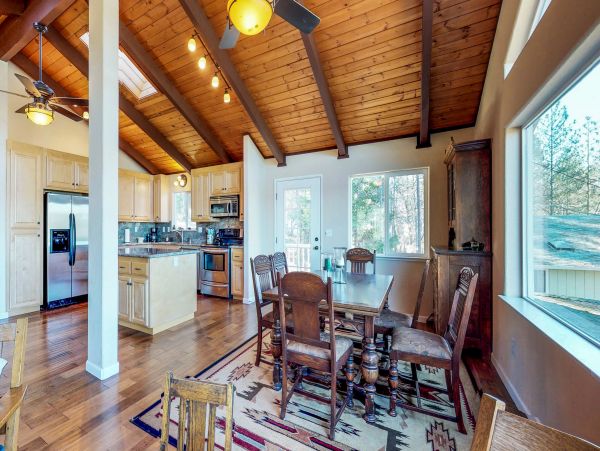 Yosemite Area Home 984575